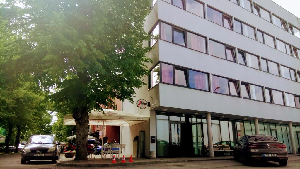 Carolina Hotel ปาร์นู ภายนอก รูปภาพ